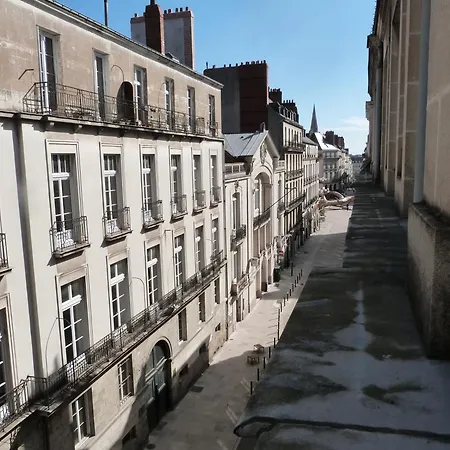 D'hotes La Grotte De Voltaire Nocleg ze śniadaniem *
